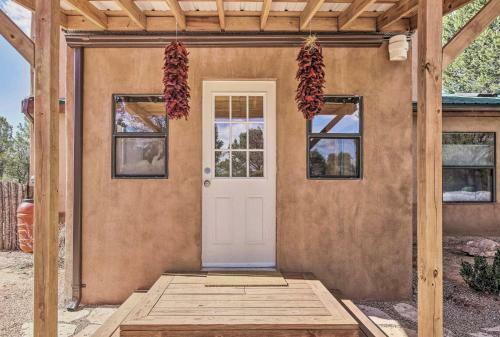 Peaceful Rowe Home With Pecos Natl Park Views!