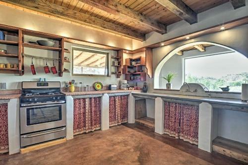 Secluded San Ysidro House With Desert Views!