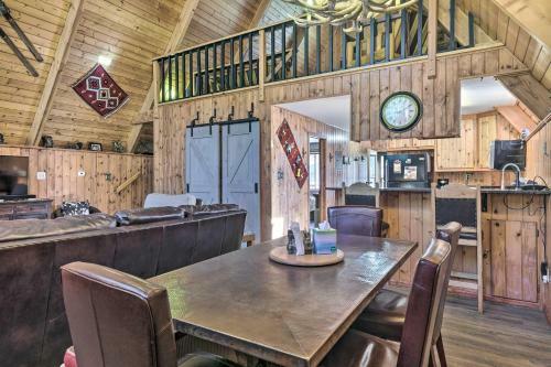 Ski-in And Ski-out Red River Cabin With Mtn Views!