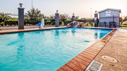 Hotel Best Western Mainland Inn & Suites