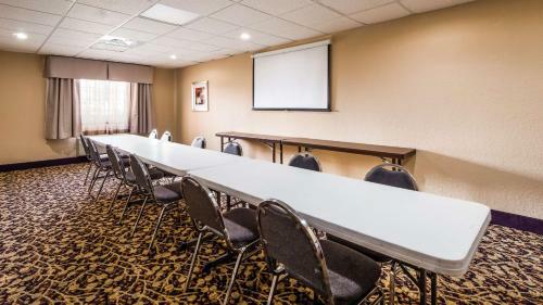 Hotel Best Western Mainland Inn & Suites