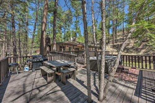 Cozy Cabin With Deck 4 Mi To Downtown Ruidoso!