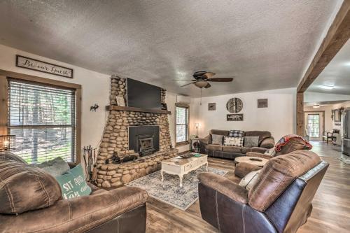 Cozy Cabin With Deck 4 Mi To Downtown Ruidoso!