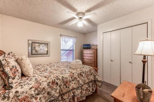 Pinon Park A2, 3 Brs, Deck, Fireplace, Wi-fi, Pets, Sleeps 6