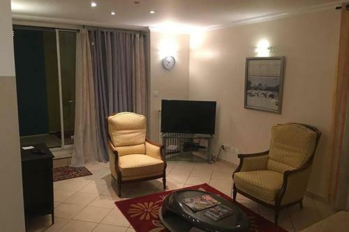 Apartamento Irigny: Maison Calme � 10 Minutes de Lyon