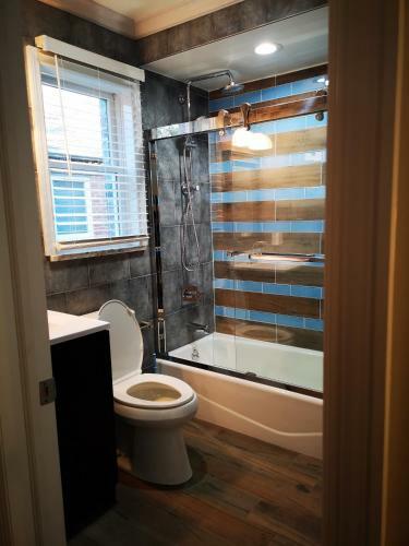 Den & Family Rm With 1 Bedroom