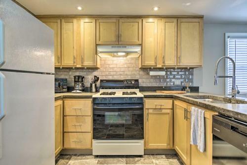 Cozy Finger Lakes Abode In Dtwn Canandaigua!