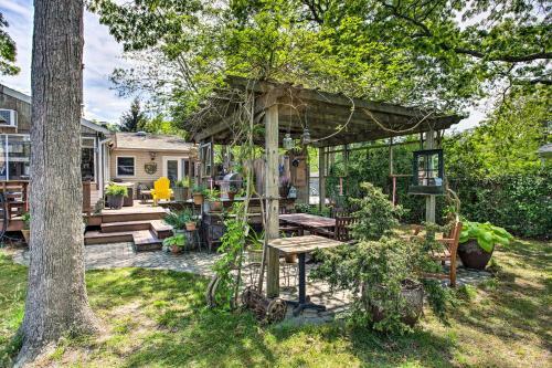 Charming Hampton Bays Home With Gazebo And Garden