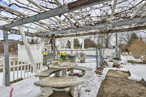 Apartamento Hopewell Junction Escape With Community Pool!