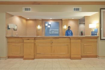 Holiday Inn Express Hotel & Suites Memphis Southwind