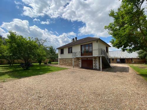 Villa Maison Chaleureuse Avec Un Grand Jardin