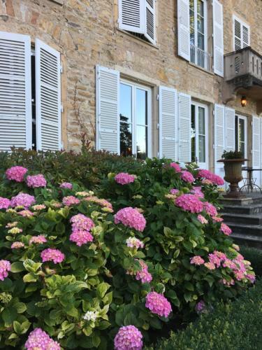 Hostal Ch�teau de Beauchamp- La Chapelle de Guinchay