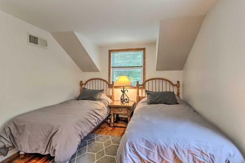 Narrowsburg Home In The Woods With 2 Fire Pits!