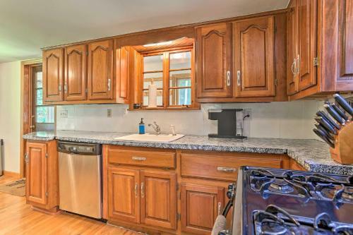 Narrowsburg Home In The Woods With 2 Fire Pits!