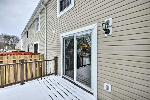 Penfield Townhome 10 Mi To Downtown Rochester