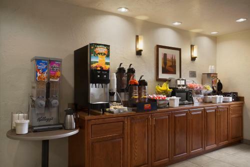 Hotel Super 8 Portland Airport