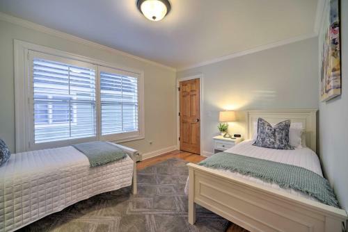 Stunning House With Deck, Game Room And Home Gym!