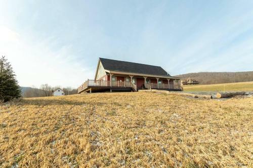 Catskillschalet/wifi/skiing/fireplace/king Bed
