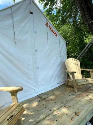 Tentrr Signature Site - Lower Pond Tent