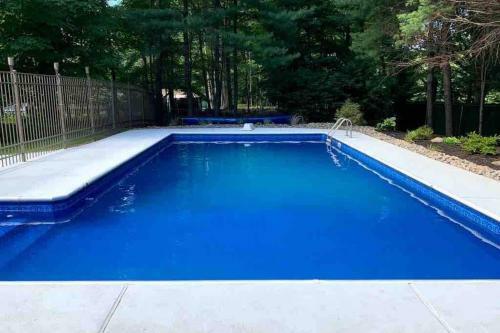 Beautiful 7 Bedroom Home With Inground Heated Pool