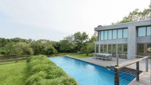 Stunning South Hampton Retreat