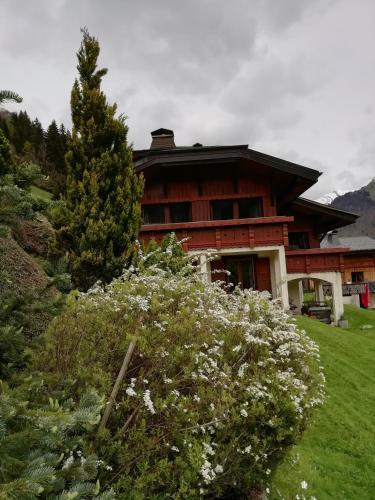 Hostal Chambres En Chalet Petit D�jeuner Inclus