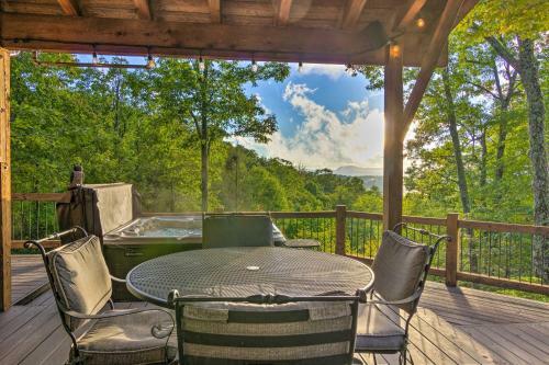 Stony Point Cabin With Hot Tub And Sunset Views!