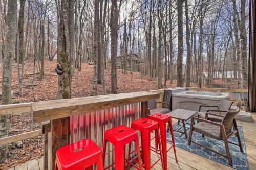 A-frame Cabin With Hot Tub About 1 Mi To Beech Mountain!
