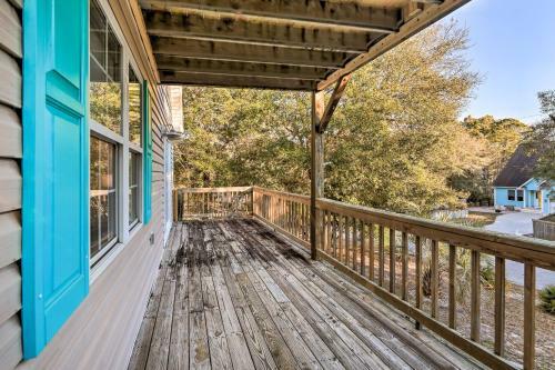 Bright Emerald Isle Getaway Less Than 1 Mi To Beaches