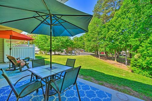Henrico Hideaway With Lake Access And Boat Slip!