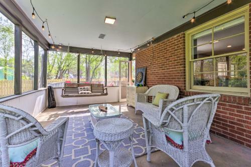 Dog-friendly Home With Yard 1 Mi To Downtown!