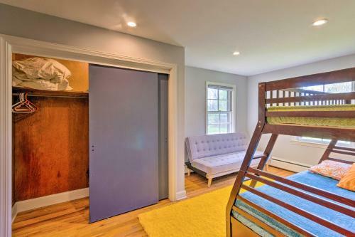 Dog-friendly Home With Yard 1 Mi To Downtown!
