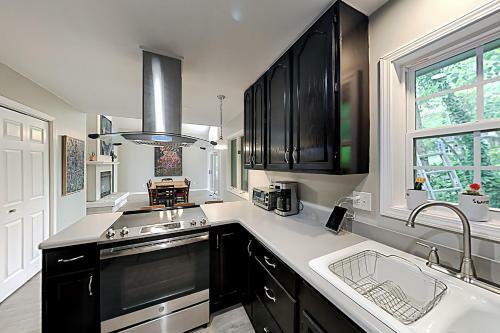 Serenity Mountain Oasis