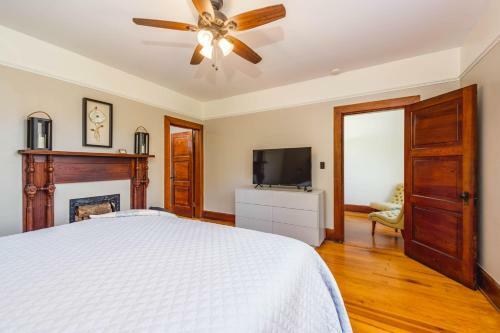 Spring Creek Farmhouse