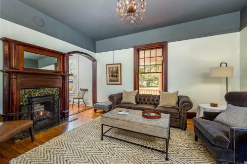 Spring Creek Farmhouse