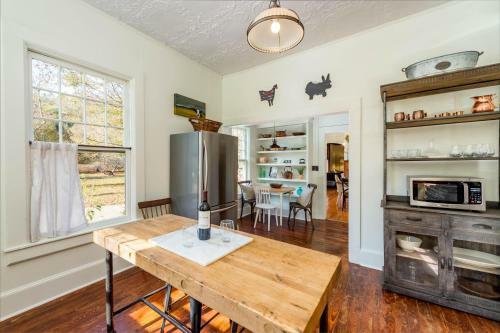 Spring Creek Farmhouse