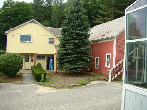 Happy Trails Motel
