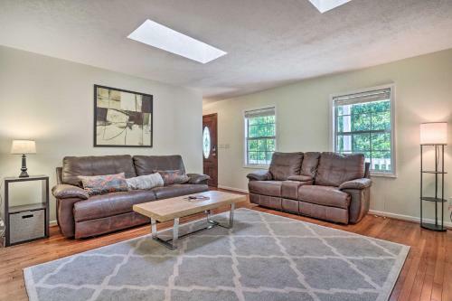 Mills River Hideaway With Front Porch And Mtn Views!