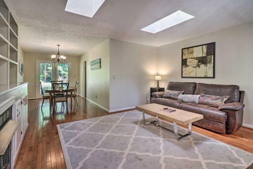 Mills River Hideaway With Front Porch And Mtn Views!