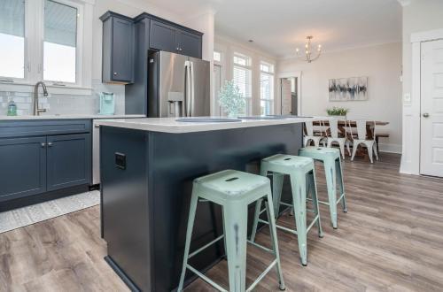 Enjoy The Coastal Breeze In This Pet Friendly Home