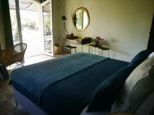 Hostal L'esquiro�