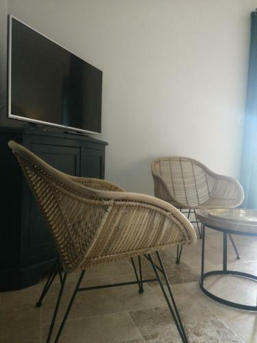 Hostal L'esquiro�