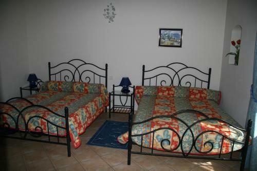 Bed & Breakfast Chambres D?h�tes Lou Jassou