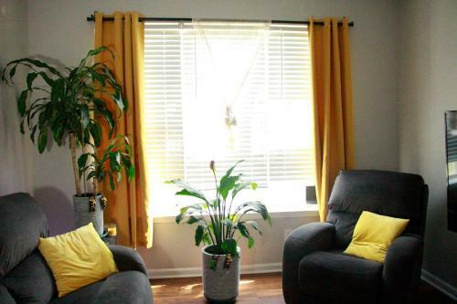 Minutes From Downtown 3br Stylishhome-free Parking