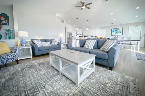 Sparrow's Beach Nest By Sea Scape Properties
