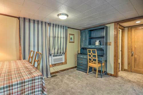 Idyllic Cottage In Dtwn Sylva Hike And Explore
