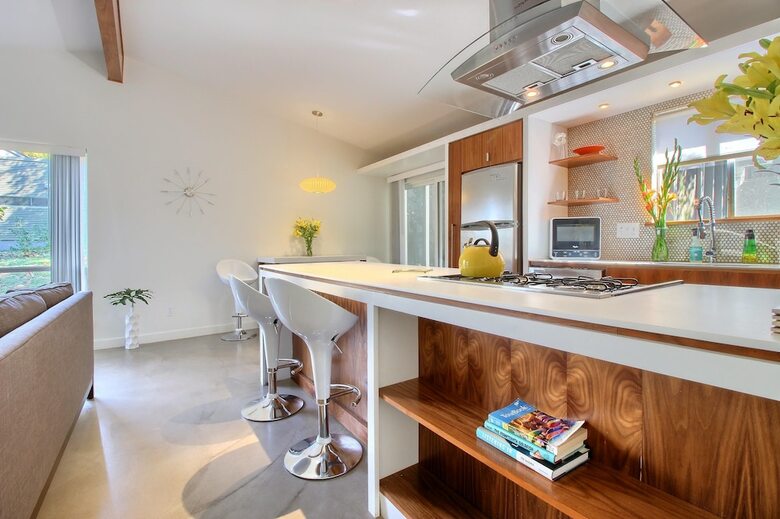 Travis Heights Modern I