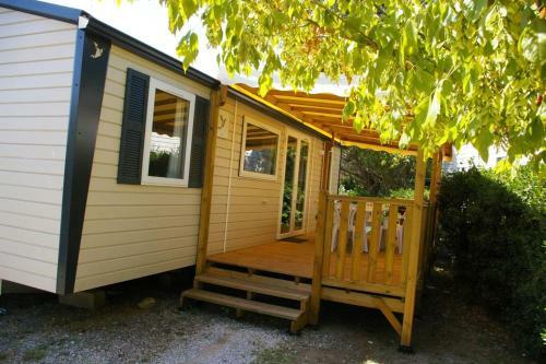 Mobile Home Ouireves Sn 1094 Facing The Mediterranean