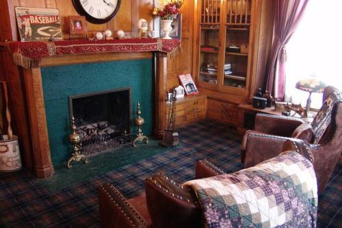 Experience Living In An 1882 Victorian Home.