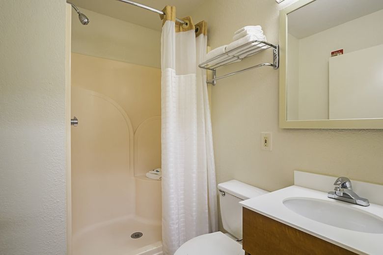 Hotel Crossland Economy Studios - Houston - West Oaks